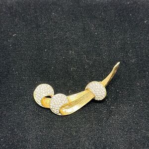 Gorgeous  brooch